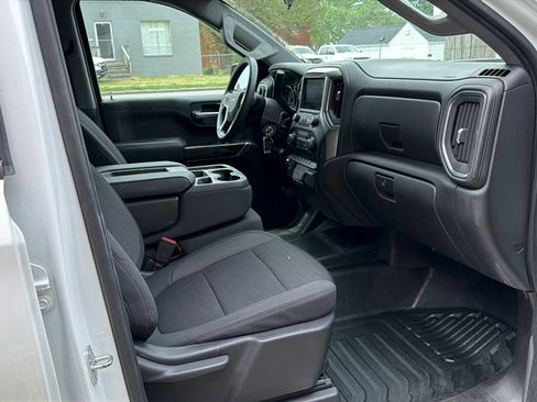 Used 2021 Chevrolet Silverado 1500 LT w/ Remote Start Package AWD/4WD image 9