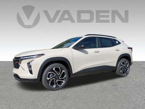 New 2026 Chevrolet Trax RS w/ Sunroof Package image 2