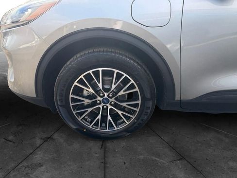 Used 2021 Ford Escape SEL w/ Class II Trailer Tow Package image 9