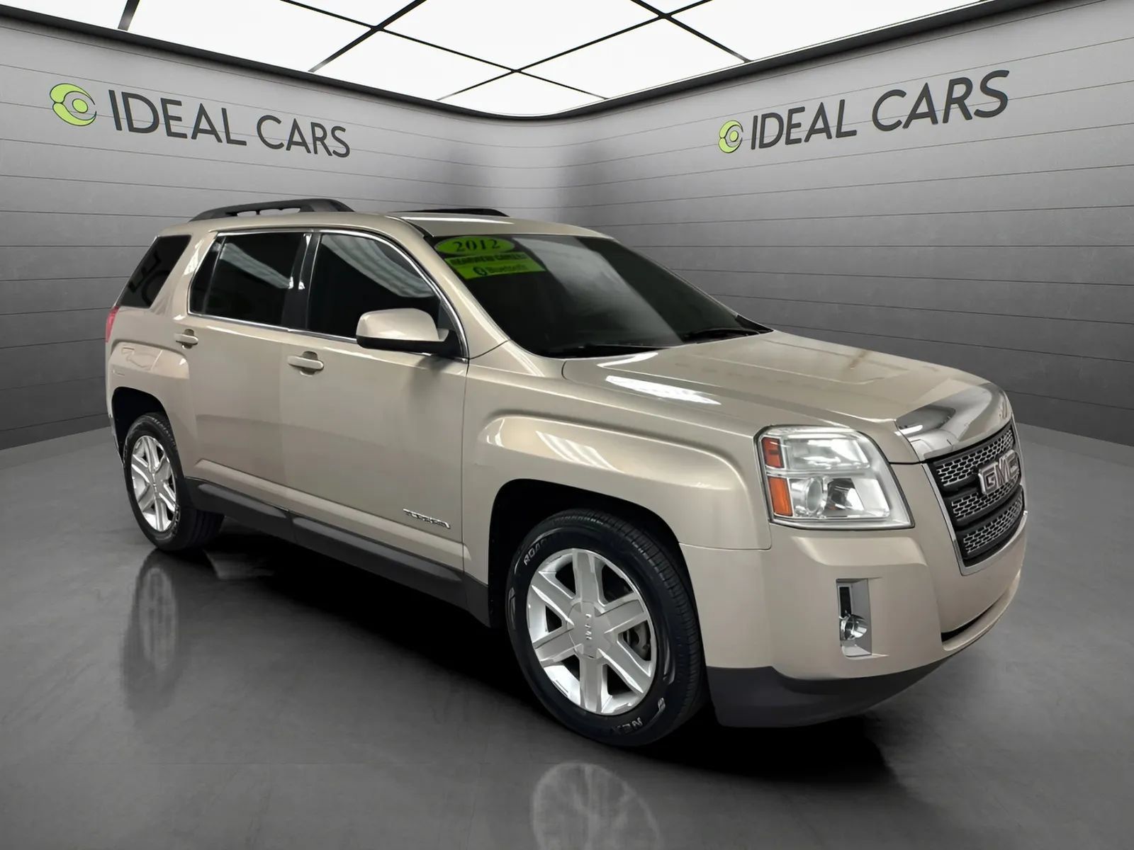 Used 2012 GMC Terrain SLE w/ Convenience Package FWD image 3