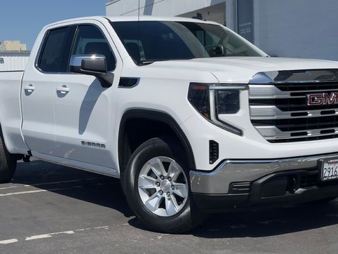 Used 2023 GMC Sierra 1500 SLE AWD/4WD image 1