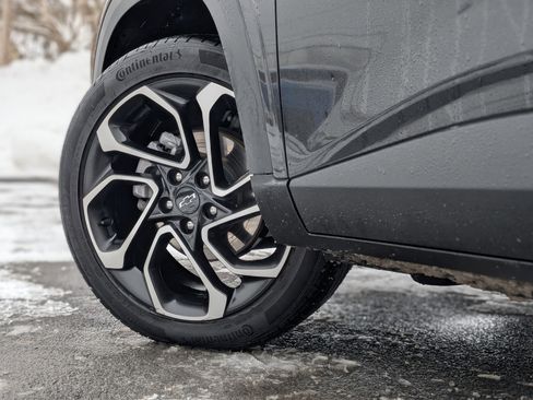 Used 2025 Chevrolet Trax RS w/ Sunroof Package image 8