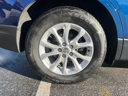 Used 2020 Chevrolet Equinox LT image 44