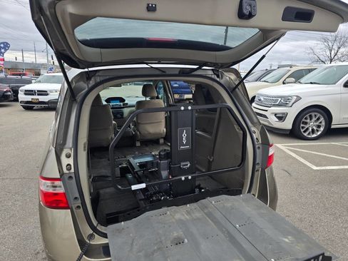 Used 2011 Honda Odyssey EX image 18