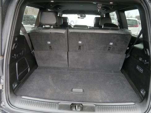 Used 2022 Jeep Wagoneer Series III w/ Rear Seat Video Group 1 image 19