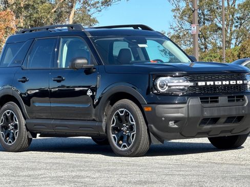 Used 2025 Ford Bronco Sport Outer Banks w/ Outer Banks Tech Package+ AWD/4WD image 7