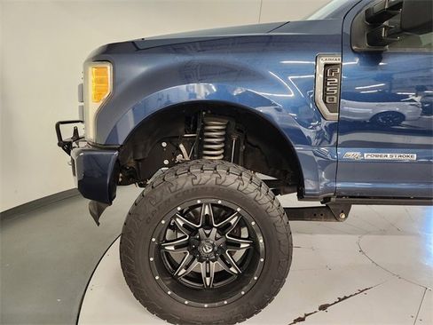 Used 2017 Ford F250 Lariat w/ Chrome Package image 11