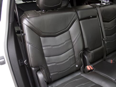 Used 2020 Cadillac XT6 Sport w/ Platinum Package image 36