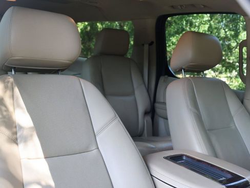 Used 2012 Cadillac Escalade ESV Premium AWD/4WD image 25