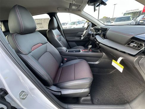 New 2026 Nissan Kicks SR w/ Cold Weather Package image 23