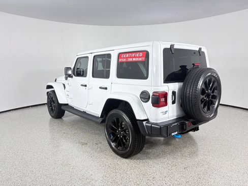 Used 2023 Jeep Wrangler Unlimited Sahara w/ Cold Weather Group AWD/4WD image 5
