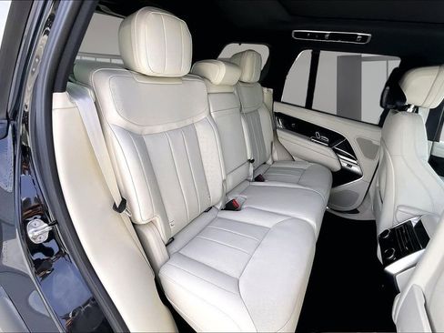 New 2026 Land Rover Range Rover SE image 10