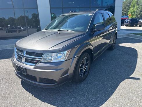 Used 2016 Dodge Journey SE w/ Flexible Seating Group FWD image 1