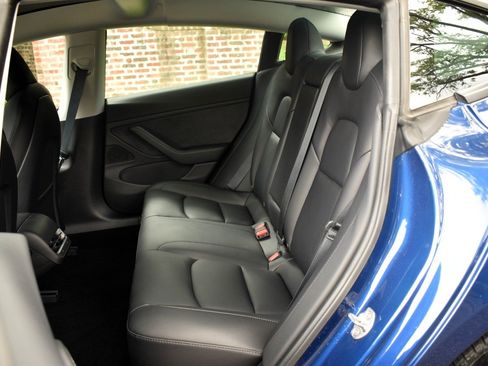 Used 2021 Tesla Model 3 Long Range AWD/4WD image 19