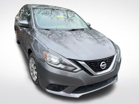 Used 2019 Nissan Sentra S image 10