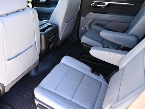 Used 2025 Chevrolet Tahoe LT w/ Comfort Package image 11