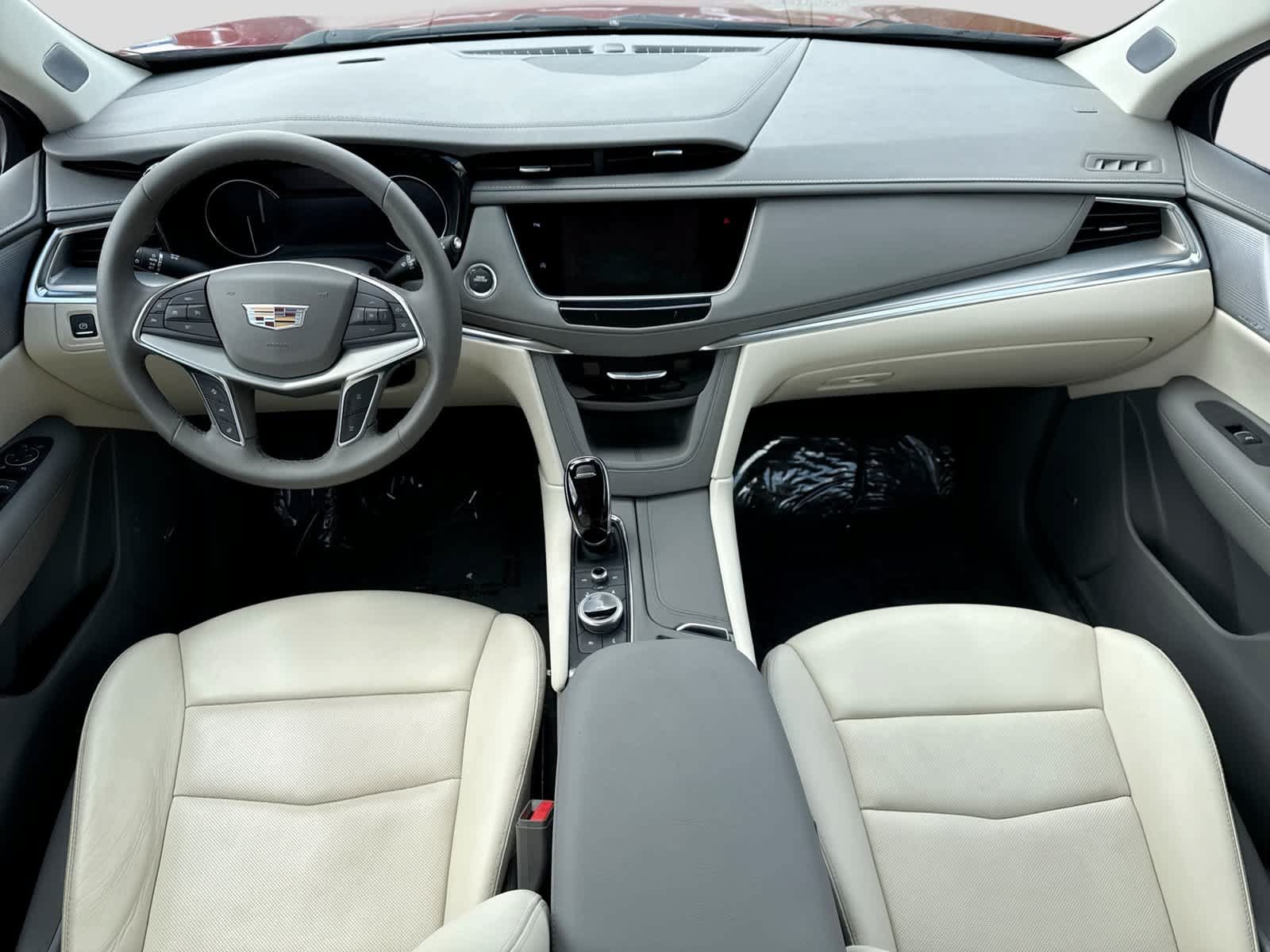 Used 2025 Cadillac XT5 Premium Luxury w/ LPO, Floor Liner Package AWD/4WD image 21
