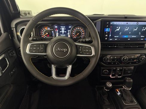 Used 2024 Jeep Wrangler Unlimited Sahara AWD/4WD image 13