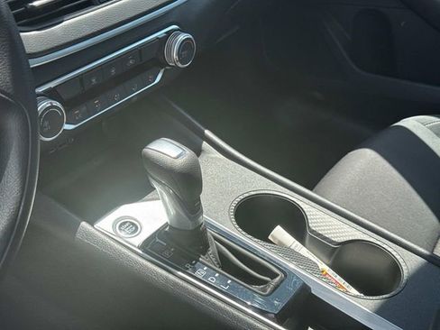 Used 2025 Nissan Altima 2.5 S FWD image 25