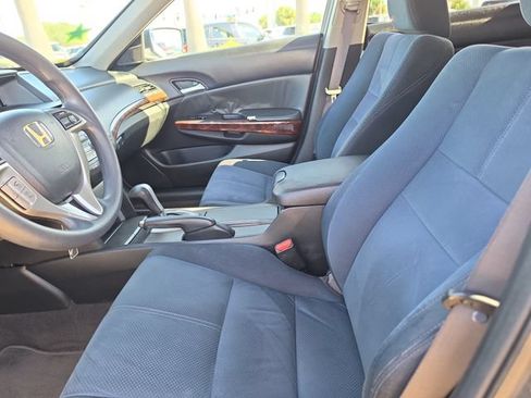 Used 2012 Honda Crosstour EX image 14