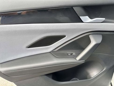 New 2026 Volkswagen Tiguan SE R-Line FWD image 9