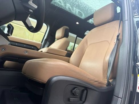 Used 2025 Land Rover Defender 110 S AWD/4WD image 10