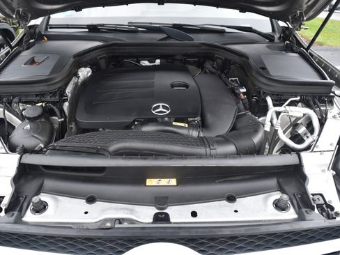 Used 2021 Mercedes-Benz GLC 300 4MATIC image 8