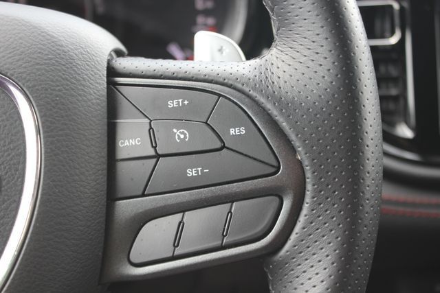 Used 2025 Dodge Durango GT AWD/4WD image 16