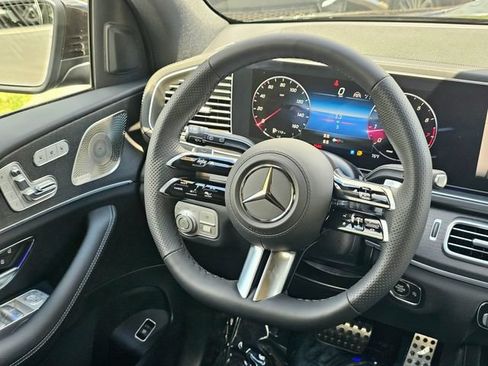 New 2026 Mercedes-Benz GLS 580 4MATIC image 29