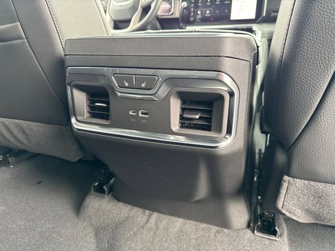 Used 2026 GMC Sierra 1500 Denali AWD/4WD image 19