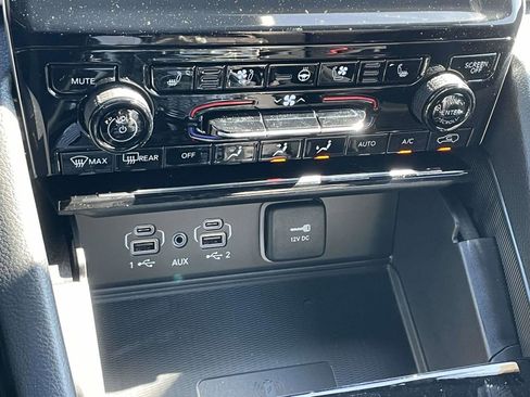 New 2025 Jeep Grand Cherokee L Limited w/ Luxury Tech Group II image 20