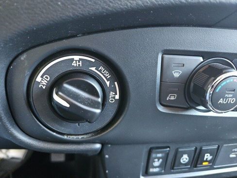 Used 2022 Nissan Frontier SV image 26