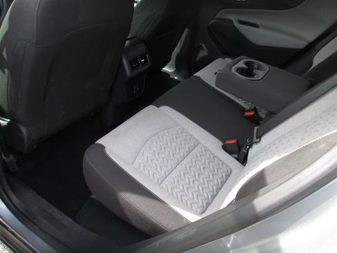 Used 2023 Chevrolet Equinox LS w/ LS Convenience Package image 9