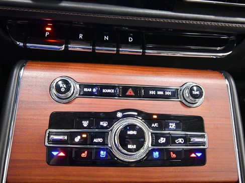 Used 2023 Lincoln Aviator Reserve w/ Equipment Group 201A image 27