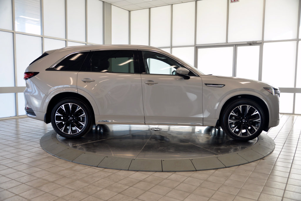 Certified 2026 MAZDA CX-90 3.3 Turbo S w/ Premium Plus AWD/4WD image 9