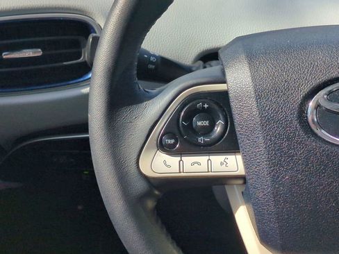 Used 2017 Toyota Prius Four Touring image 25