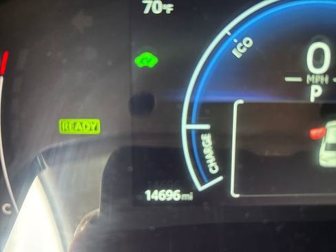 Used 2025 Toyota Camry LE FWD image 13