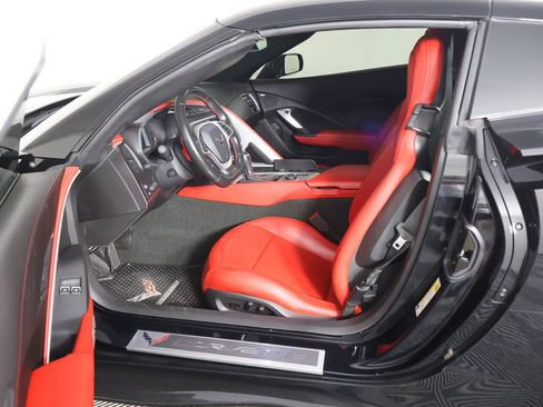 Used 2018 Chevrolet Corvette Stingray Coupe RWD image 29