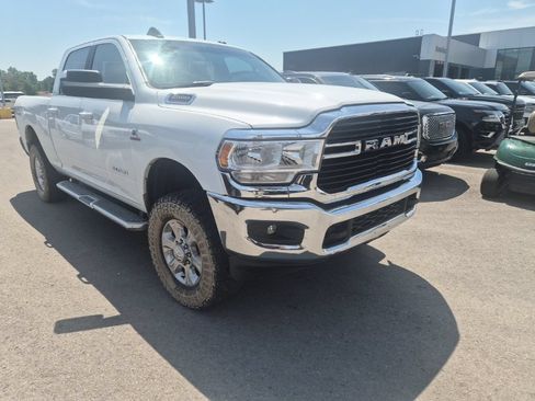 Used 2021 RAM 2500 Big Horn w/ Level 1 Equipment Group AWD/4WD image 3