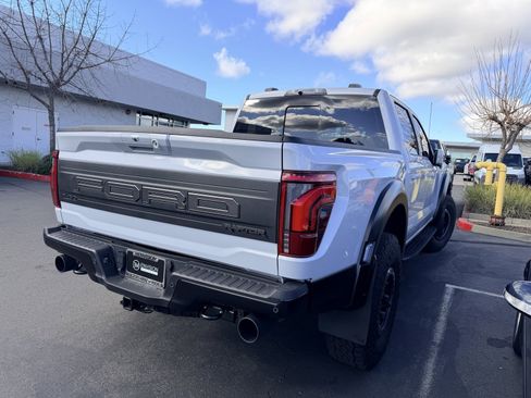 Used 2025 Ford F150 Raptor image 3