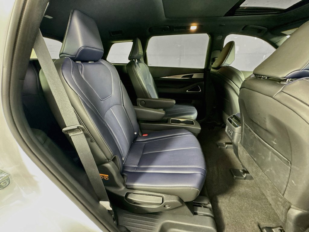 Certified 2027 INFINITI QX60 Sport w/ Dark Cargo Package AWD/4WD image 39