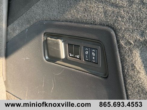 Used 2024 Cadillac Escalade Sport AWD/4WD image 18