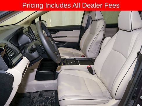 Used 2025 Honda Odyssey Touring image 13
