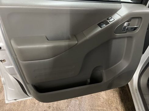 Used 2020 Nissan Frontier S image 9