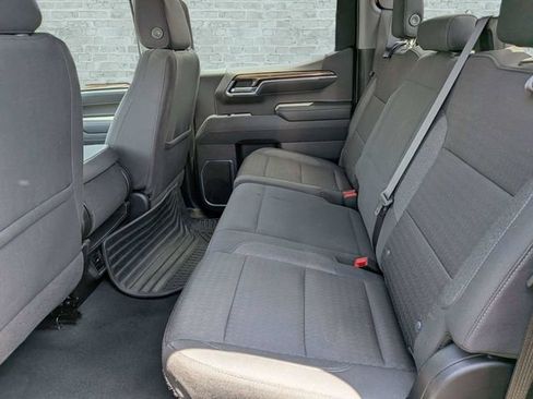 Used 2025 Chevrolet Silverado 1500 LT RWD image 14