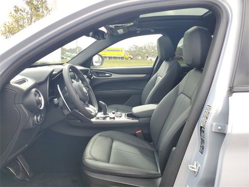 New 2025 Alfa Romeo Stelvio Sprint w/ Convenience Package image 22