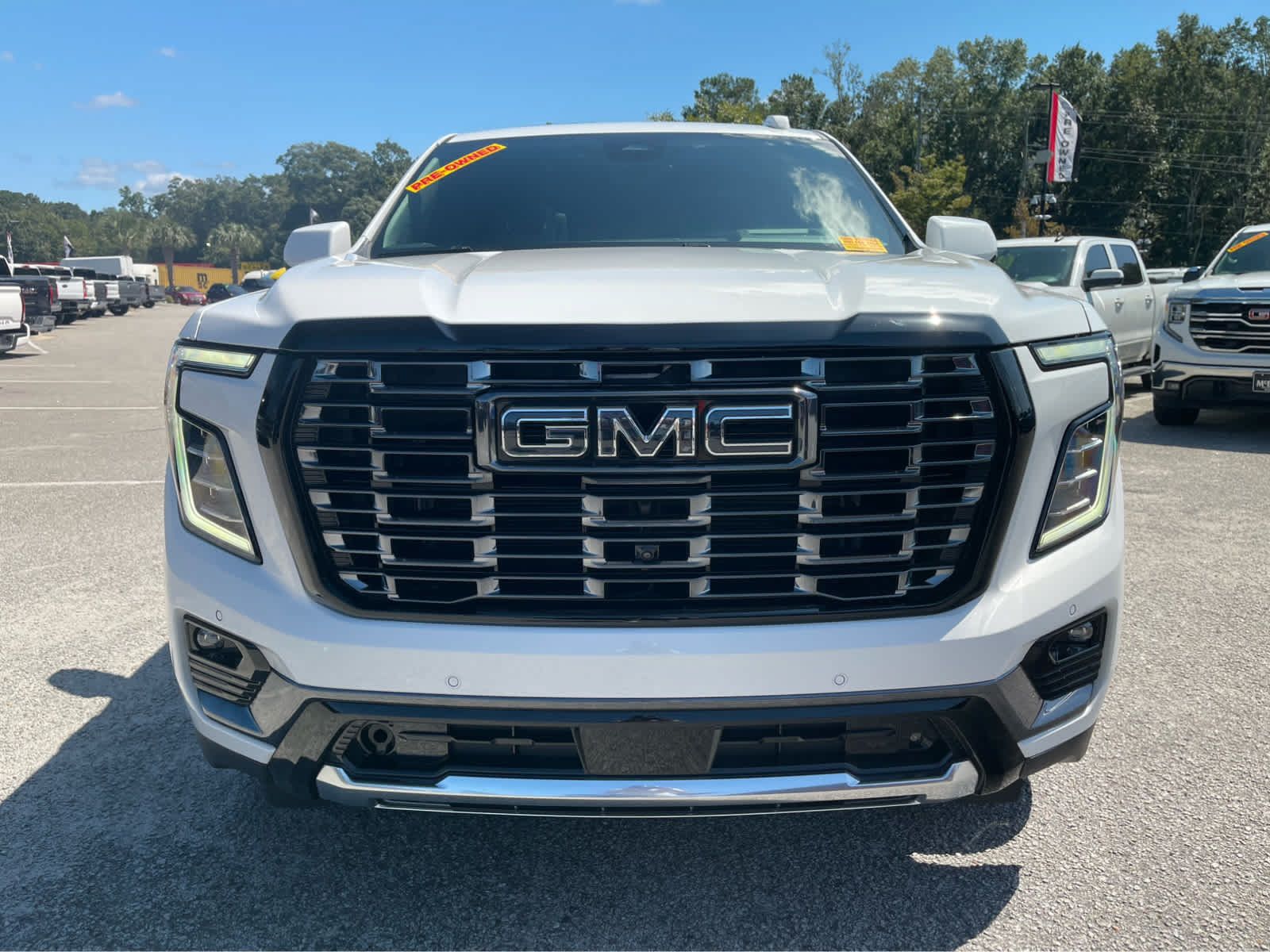 Used 2026 GMC Yukon XL Denali Ultimate AWD/4WD image 2