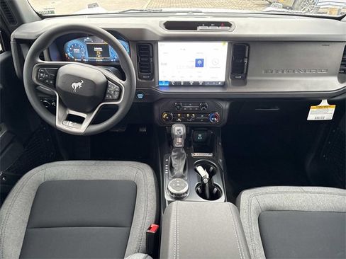 New 2025 Ford Bronco 4-Door image 15