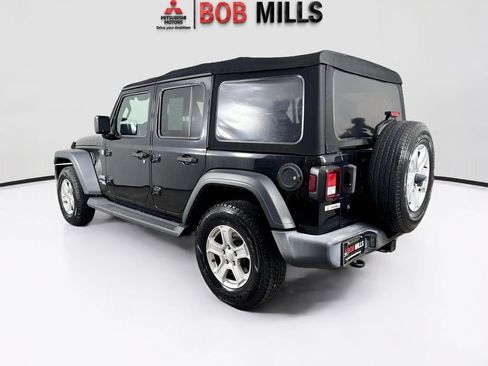 Used 2018 Jeep Wrangler Unlimited Sport S AWD/4WD image 5