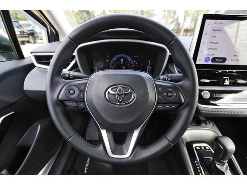 Used 2025 Toyota Corolla XLE image 13